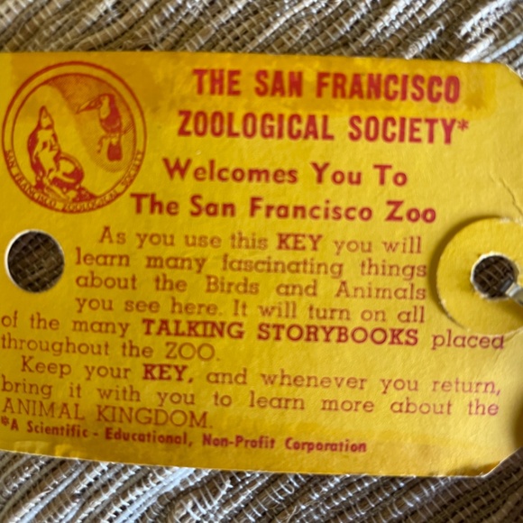 Trunkey San Francisco Zoo Key - Picture 2 of 6